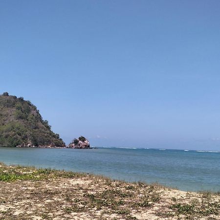 Diki Bungalows Kuta  Dış mekan fotoğraf