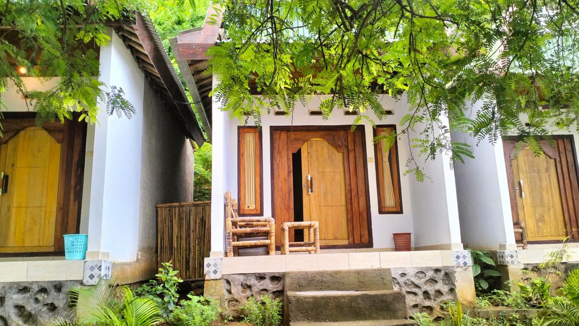 Diki Bungalows Kuta  Dış mekan fotoğraf