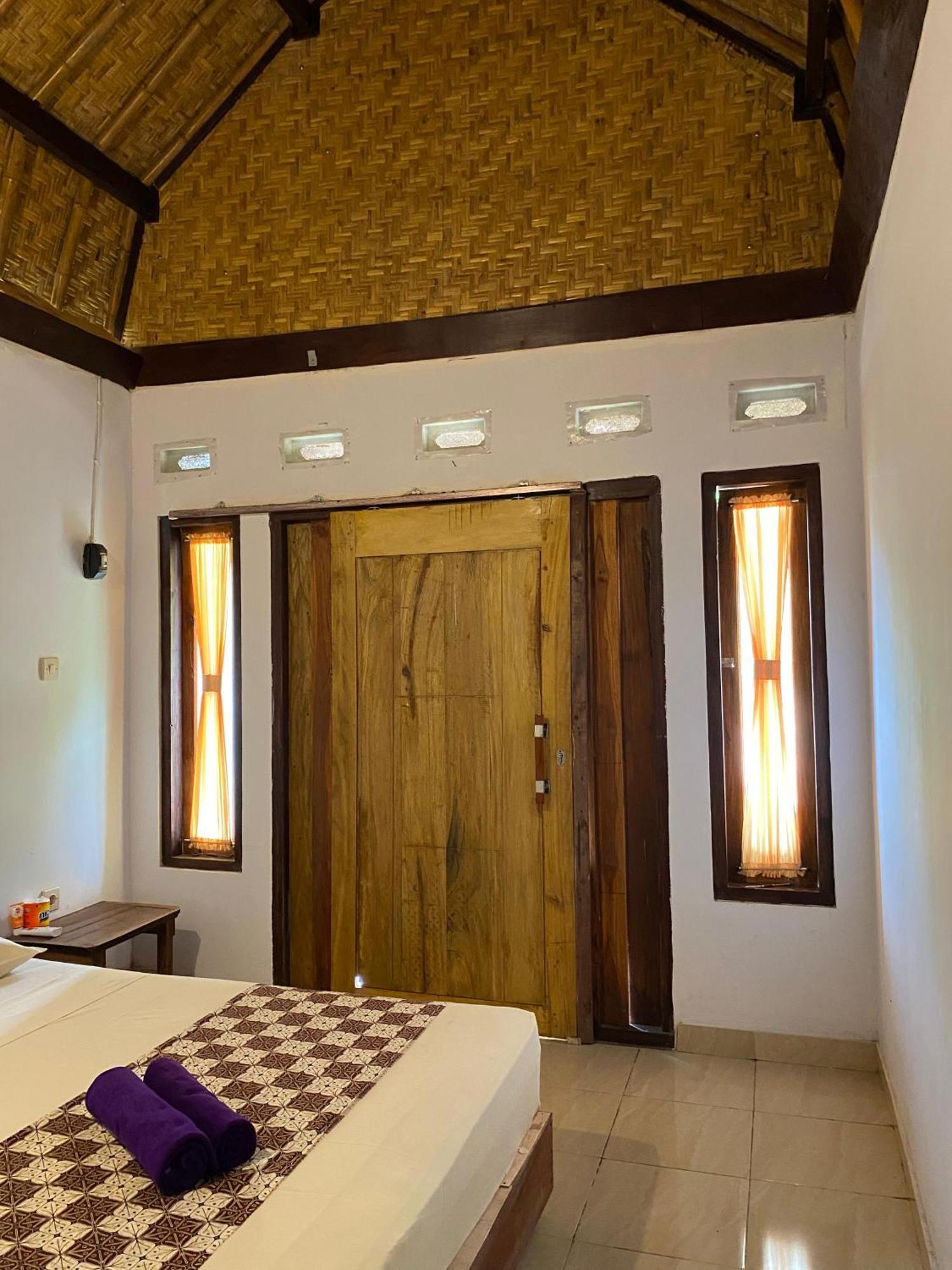 Diki Bungalows Kuta  Dış mekan fotoğraf